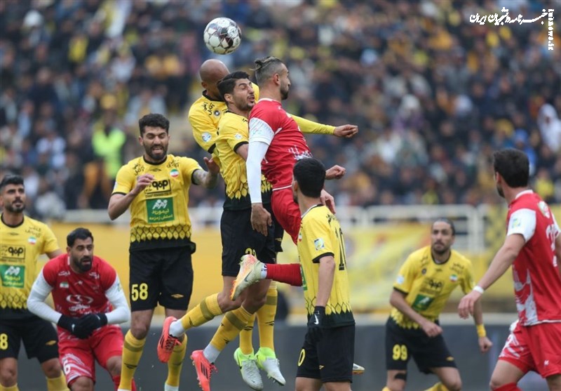 تساوی سپاهان و پرسپولیس در پایان وقت‌های قانونی