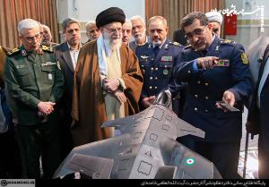 بازدید رهبر انقلاب از آخرین دستاوردهای دانشمندان صنعت دفاعی کشور