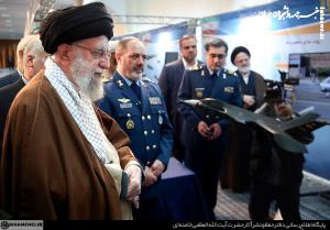 بازدید رهبر انقلاب از آخرین دستاوردهای دانشمندان صنعت دفاعی کشور