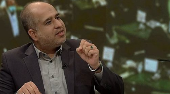 دولت باید مسیر خود را در حوزه اقتصادی اصلاح کند/ ایجاد ثبات در بازار و نرخ ارز انتظار مردم از دولت