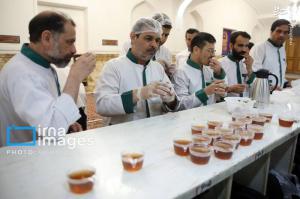 مراسم افطاری در حرم امام رضا(ع) +عکس