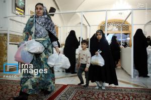 مراسم افطاری در حرم امام رضا(ع) +عکس