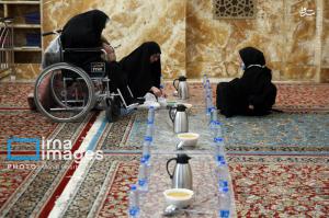 مراسم افطاری در حرم امام رضا(ع) +عکس