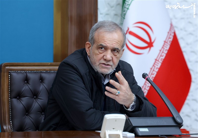  دانشگاهیان برای حل مشکلات به میدان بیایند