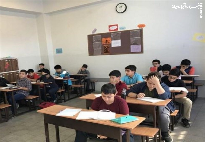 حقوق و بیمه معلمان محور جلسه نماینده تهران با کاظمی