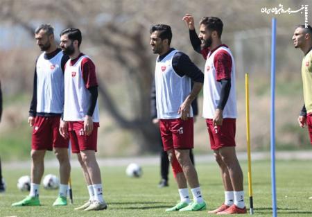ارونوف زیر نظر پزشک پرسپولیس