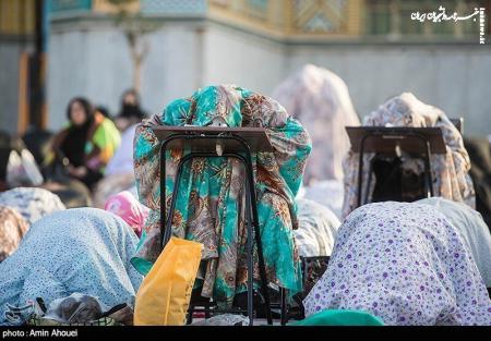 قاب‌های متفاوتی از حضور بانوان در نماز عید فطر