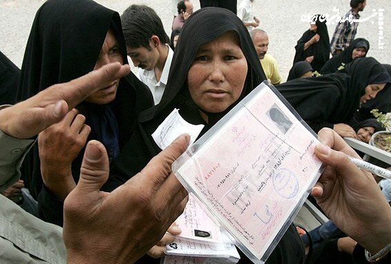 موافقت مجلس با کلیات اساسنامه سازمان ملی مهاجرت/ لایحه حمایت از زنان در پیچ و خم تصویب