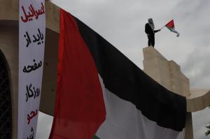 تجمع دانشجویان، اساتید و کارکنان دانشگاه در محکومیت جنایات رژیم صهیونیستی و حمایت از مردم مظلوم غزه +عکس