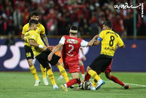 خروش علیه سروش؛ همسویی با هوادار پولدار تا ژست رهبری در پرسپولیس