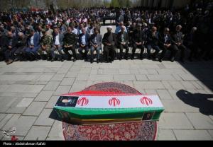 مراسم تشییع پیکر اکبر اعتماد پدر فناوری هسته‌ای ایران +عکس