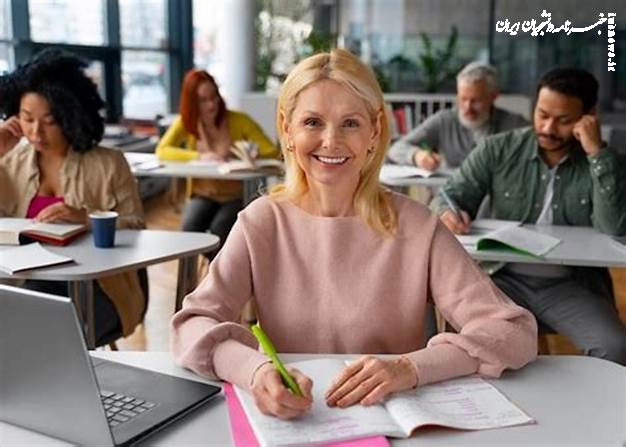 کلاس زبان خصوصی بهتر است یا آنلاین؟