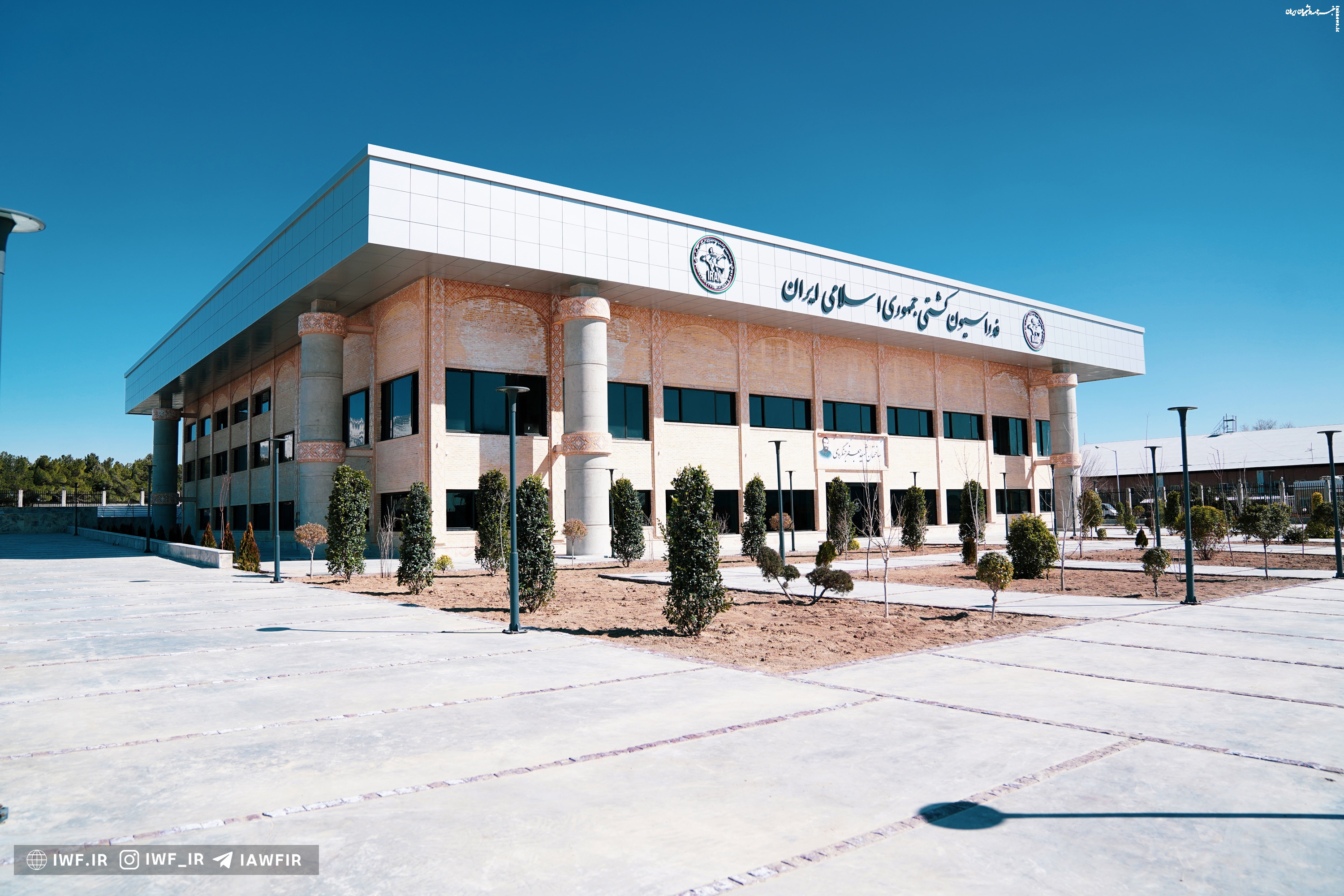 قیمت جام قهرمانی آسیا که سر از عتیقه فروشی درآورد+عکس