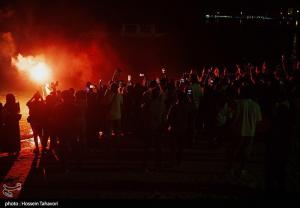 سوگواری ساکنین کیش برای جان‌باختگان حادثه بندر عباس +عکس