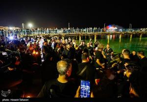 سوگواری ساکنین کیش برای جان‌باختگان حادثه بندر عباس +عکس