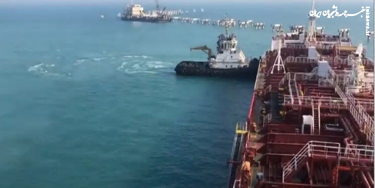 تخلیه همزمان ۸ فروند کشتی کالای اساسی در بندر امام خمینی