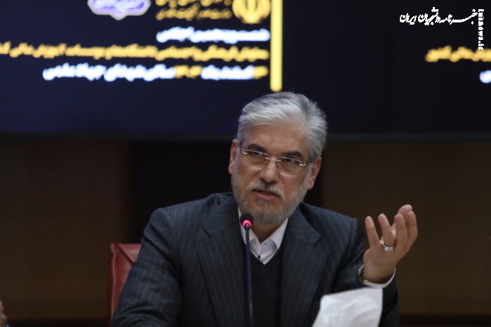 باید نظام نمره دهی در دانشگاه حذف شود