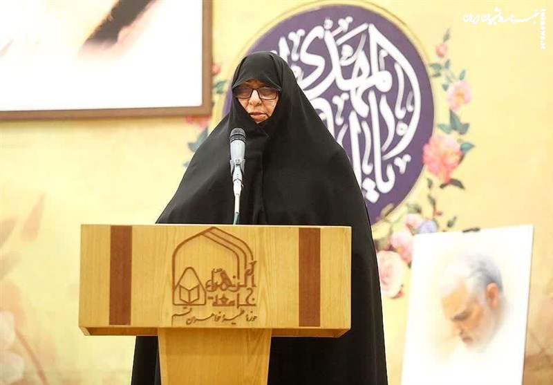 بازتعریف الگوی معلم انقلابی با نگاه به ویژگی‌های شهید مطهری