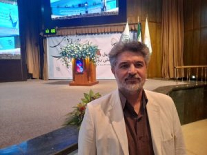 رئیس انجمن متخصصین علوم دارویی؛ داروخانه داری یک حرفه تخصصی است