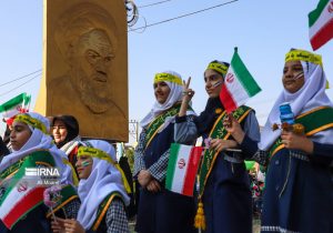 ۱۳ آبان روزی برای گرامیداشت آینده‌سازان وطن