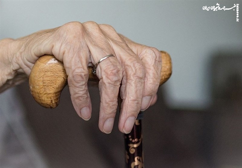 ۴۶ درصد جمعیت ایران در سال ۱۴۴۵ بالای ۶۰ سال دارند