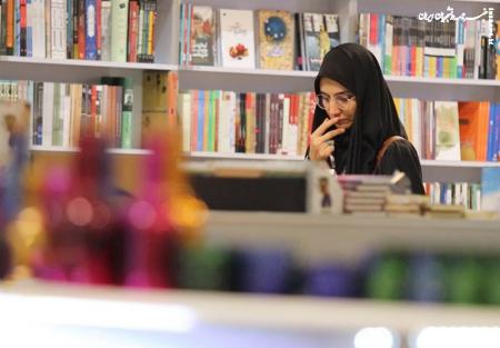  بن تخفیفی که فقط برای یک جلد کتاب کفایت می‌کند! 