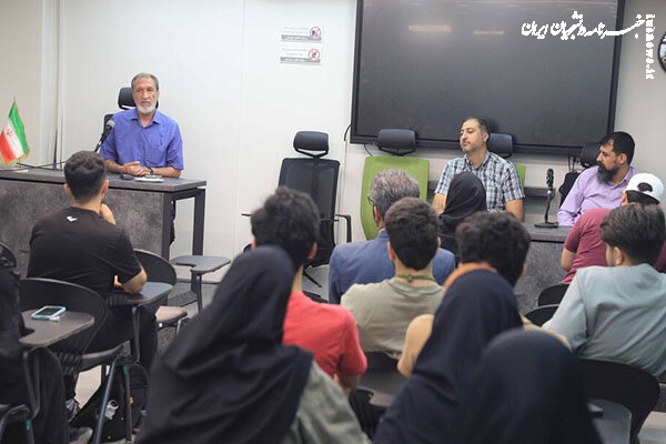 دانشجویان از گنجینه و باغ‌مجسمه حوزه هنری بازدید کردند