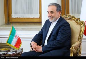 دیدارهای عراقچی با  دبیر شورای عالی امنیت ملی ارمنستان و وزیر امور خارجه تاجیکستان