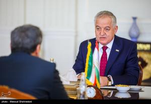 دیدارهای عراقچی با  دبیر شورای عالی امنیت ملی ارمنستان و وزیر امور خارجه تاجیکستان