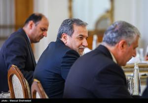 دیدارهای عراقچی با  دبیر شورای عالی امنیت ملی ارمنستان و وزیر امور خارجه تاجیکستان