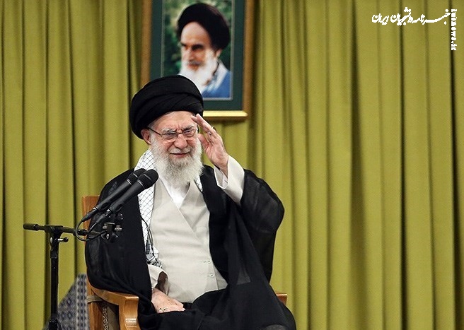 دیدار جمعی از معلمان با رهبر معظم انقلاب +عکس