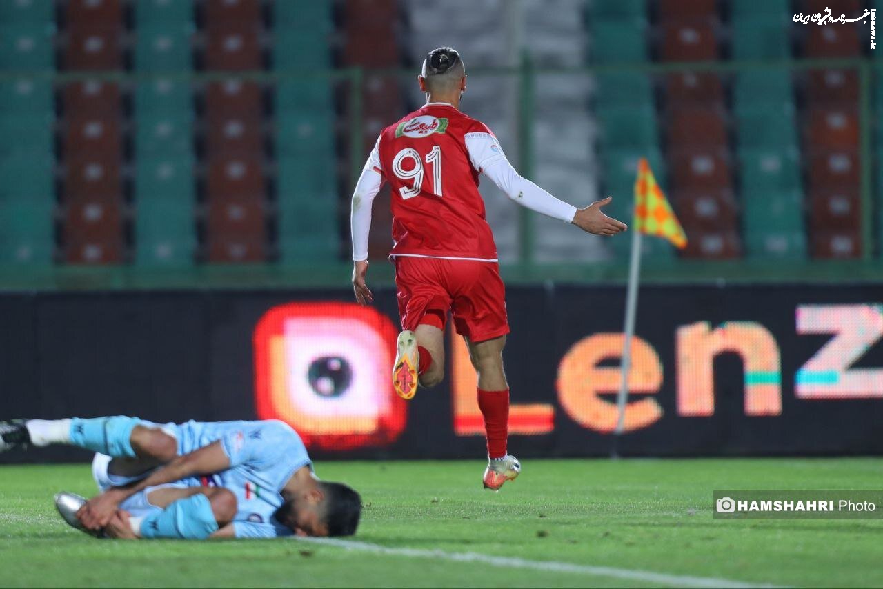 اقدام مشکوک سردار دورسون/ شکار ستاره محبوب پرسپولیسی ها در ورزشگاه فنرباغچه