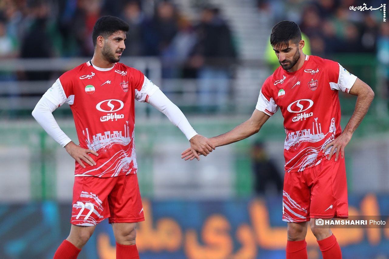 اولین ستاره پرسپولیس با قرمزها تمدید کرد