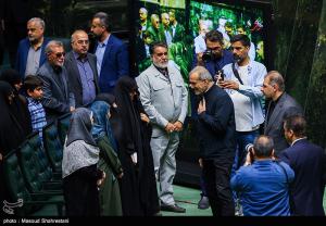 مراسم بزرگداشت شهدای خدمت در مجلس شورای اسلامی +عکس