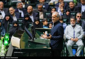 مراسم بزرگداشت شهدای خدمت در مجلس شورای اسلامی +عکس