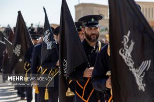 دسته عزاداری خادمان بانوی کرامت در روز شهادت جوادالائمه +عکس