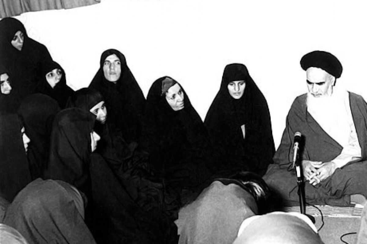  انقلابی برای زنان؛ چگونه اندیشه امام، هویت تازه‌ای به زن ایرانی بخشید؟