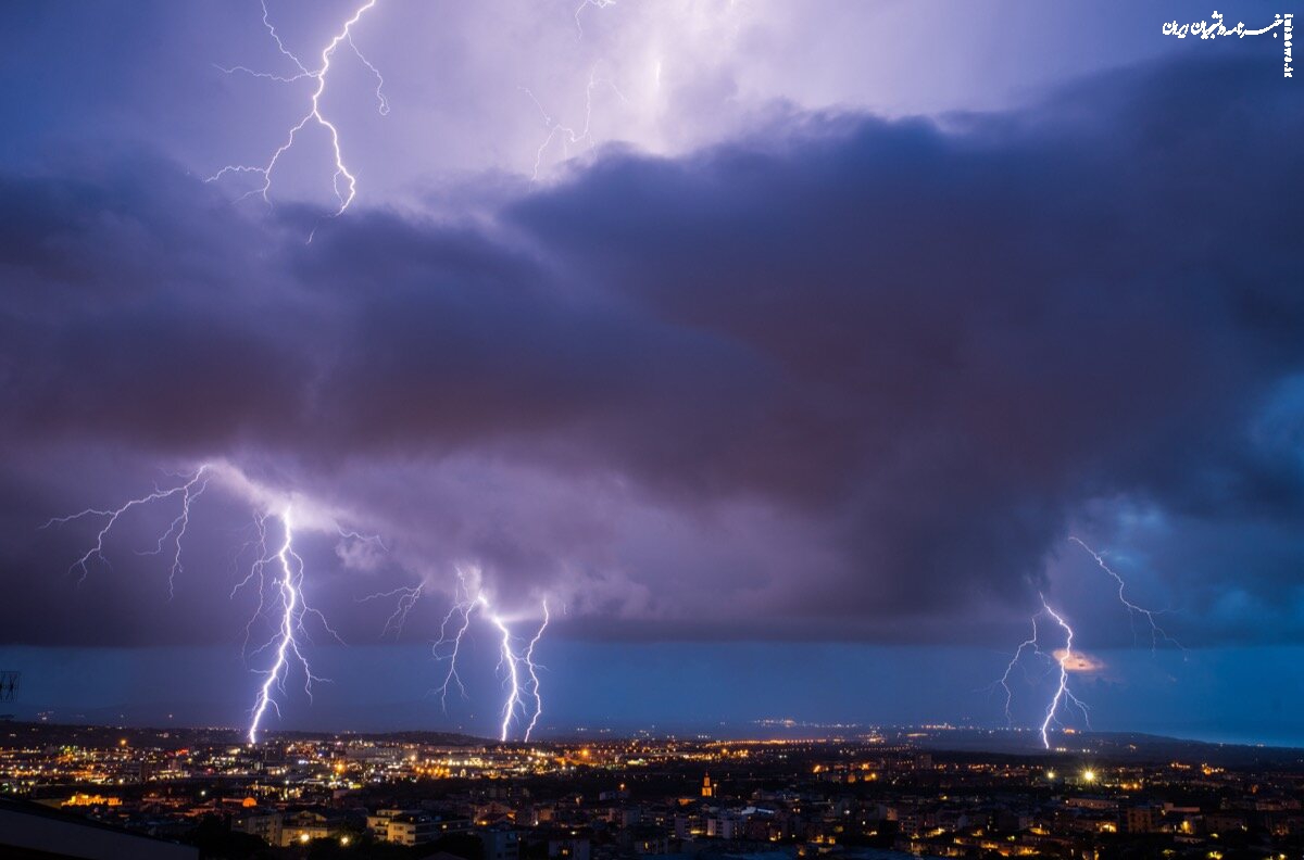 هشدار شدت فعالیت سامانه بارشی در ۵ استان/ طوفانی شدن هوا در یک استان ساحلی
