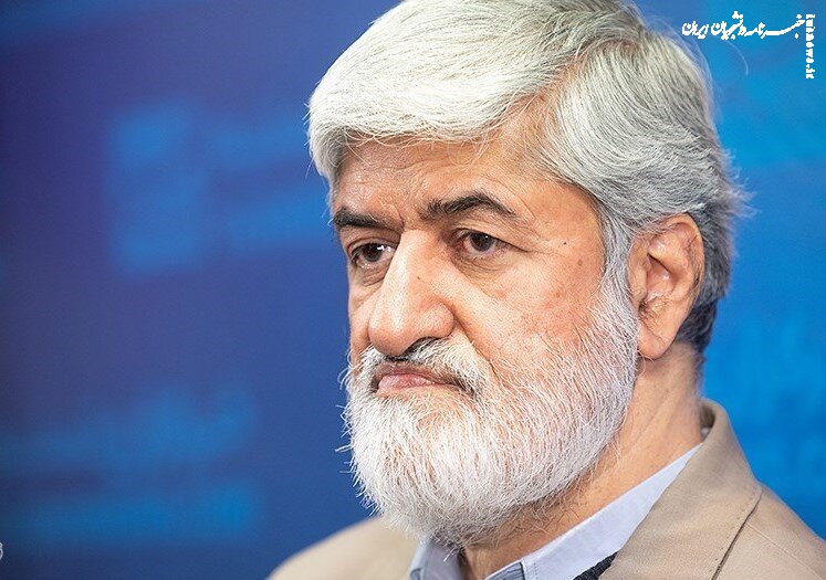 علی مطهری عزادار شد