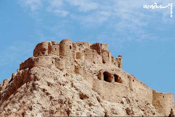 بررسی اهمیّت پژوهش‌های میدانی در تاریخ با رویکرد اسماعیلیه شناسی