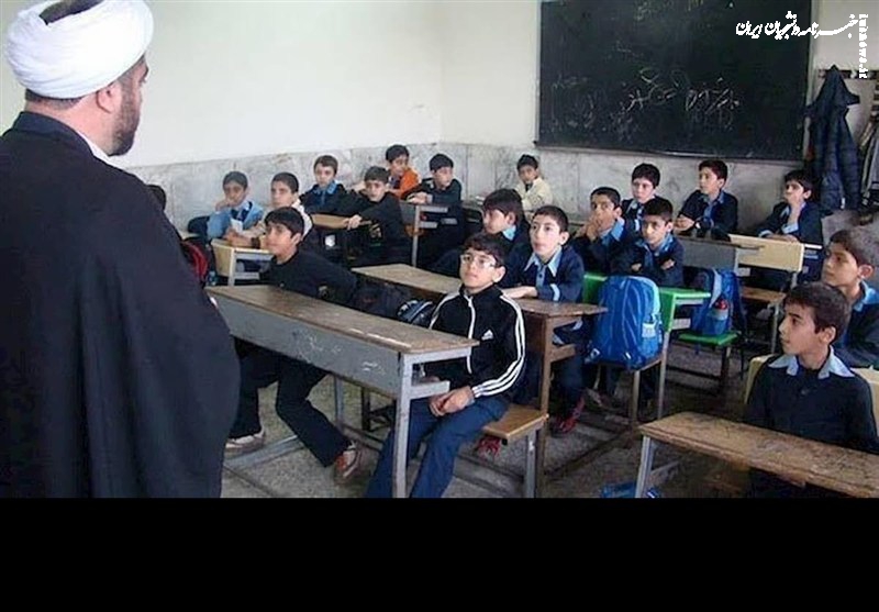 مشکل طلاب در آزمون استخدامی دبیری به‌زودی برطرف می‌شود