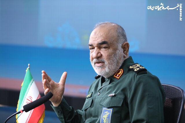 سرلشکر سلامی: مقابله امروز ما با آمریکا ادامه دفاع مقدس است
