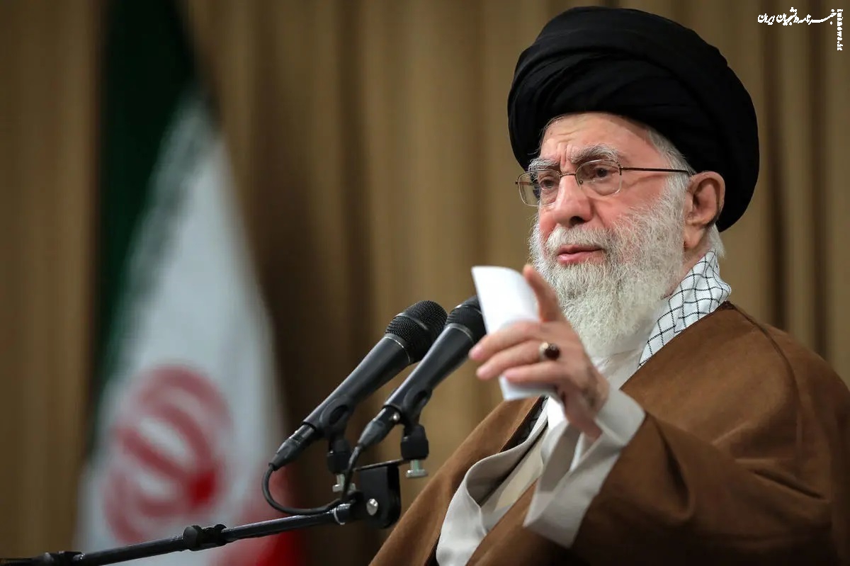 توئیت عبری صفحۀ رهبر انقلاب: رژیم صهیونیستی باید منتظر مجازاتی سخت باشد + عکس