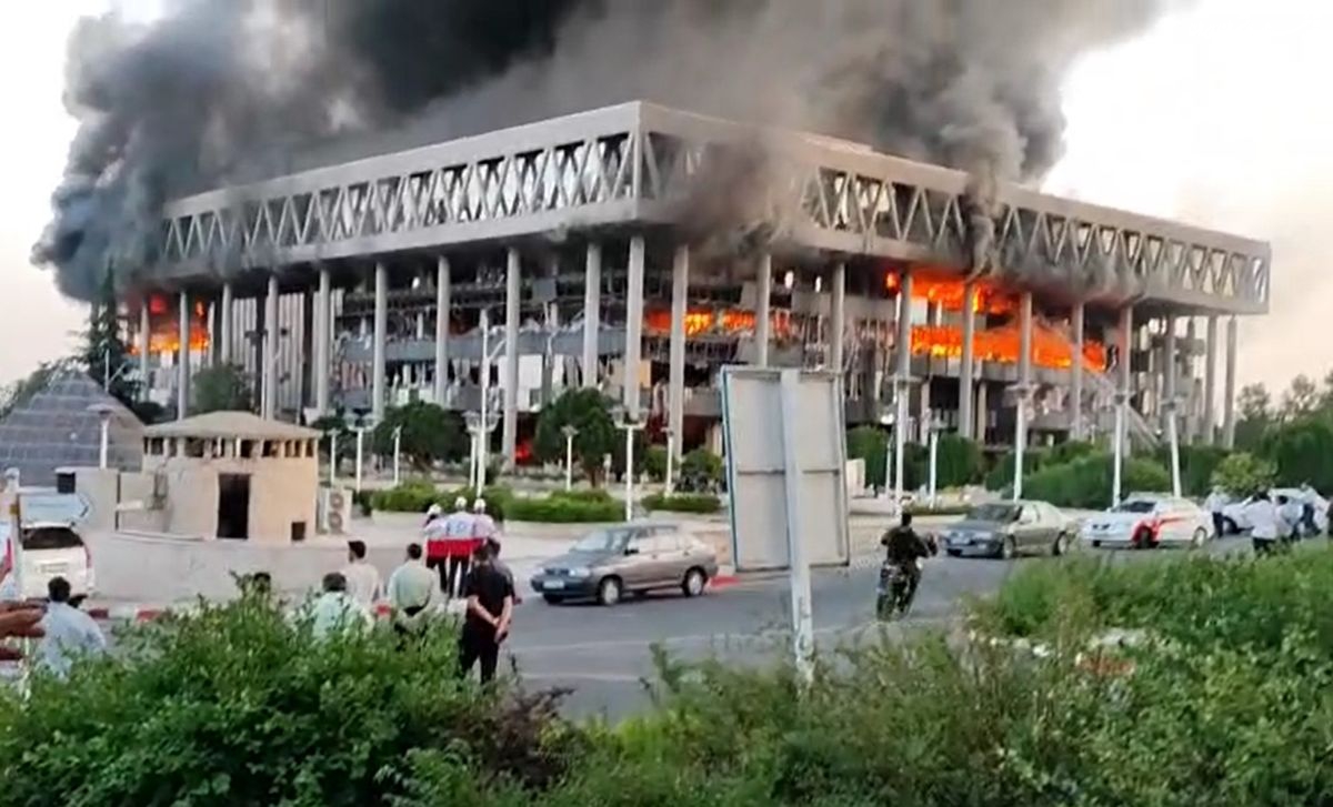 صداوسیما مورد هجوم قرار گرفت