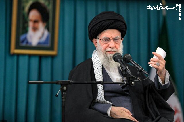 رهبر انقلاب: آمریکایی‌ها بدانند ملت ایران تسلیم‌شدنی نیست/  ورود آمریکا نشانه ضعف  رژیم صهیونیستی است