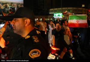 شادی مردم تهران پس از پاسخ کوبنده نیروهای مسلح به آمریکا +عکس