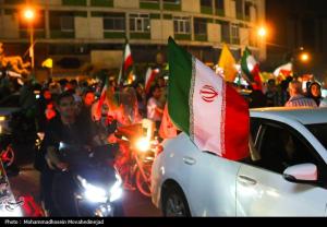 شادی مردم تهران پس از پاسخ کوبنده نیروهای مسلح به آمریکا +عکس