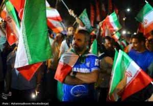 شادی مردم تهران پس از پاسخ کوبنده نیروهای مسلح به آمریکا +عکس