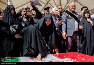 مراسم خاکسپاری شهدای اقتدار ایران در امامزاده صالح(ع) +عکس