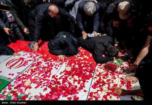 مراسم خاکسپاری شهدای اقتدار ایران در امامزاده صالح(ع) +عکس